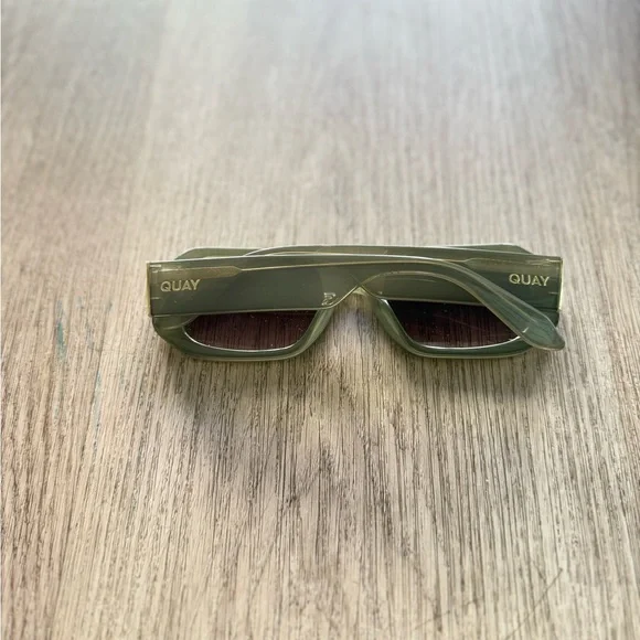 quay australia hyped up green square retro y2k geometric sunglasses eyewear NEW - Picture 3 of 4